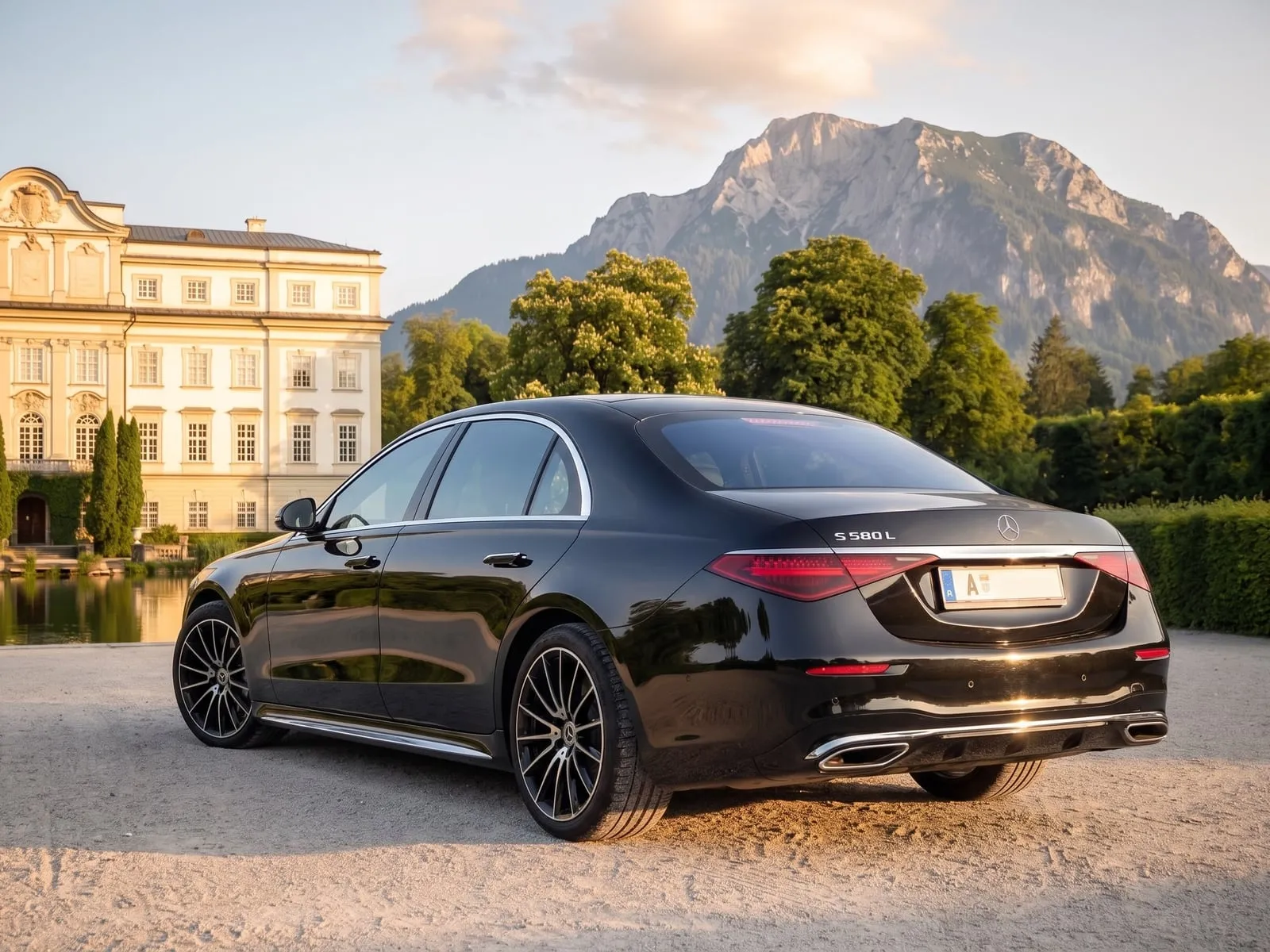 Mercedes-Benz S-Class, view 3