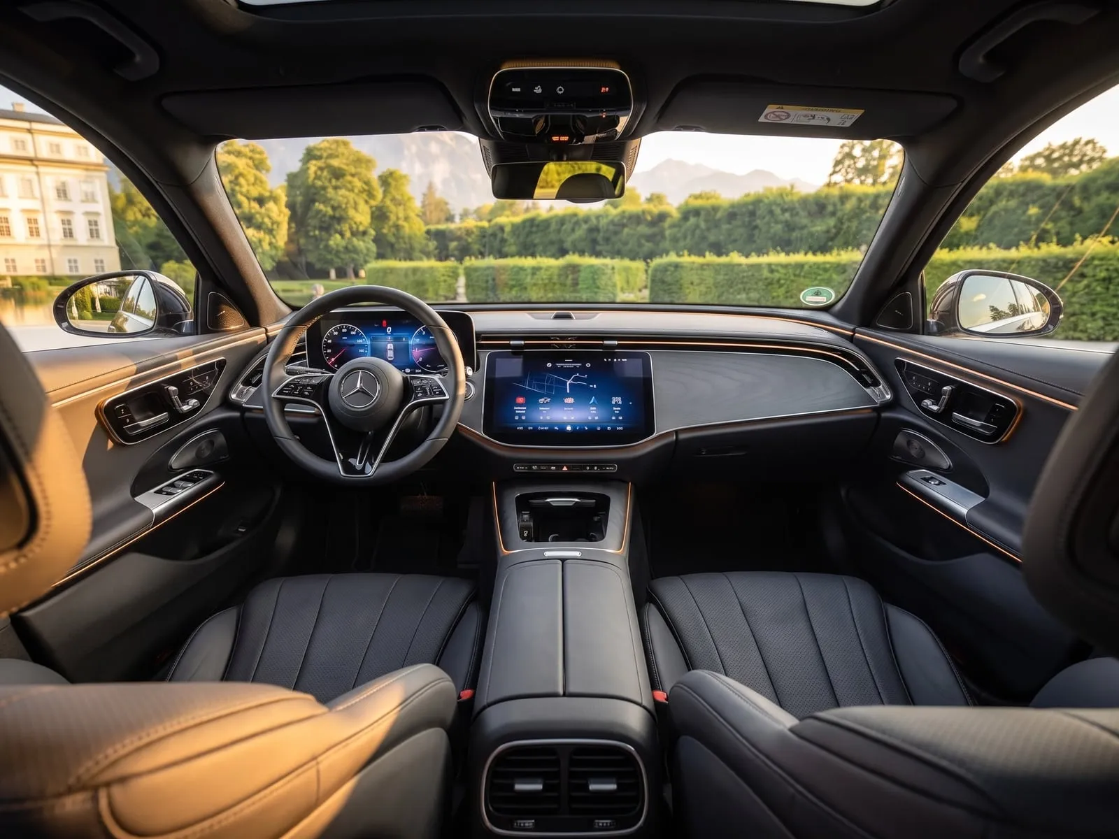 Mercedes-Benz E-Class, Cockpit